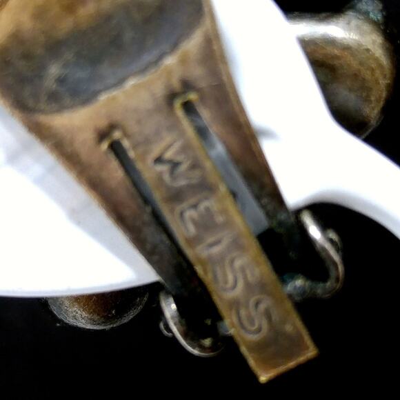 Weiss Blue Green Topaz Rhinestone Earrings, Clip Antique Gold Plate, 1950s - Picture 9 of 10